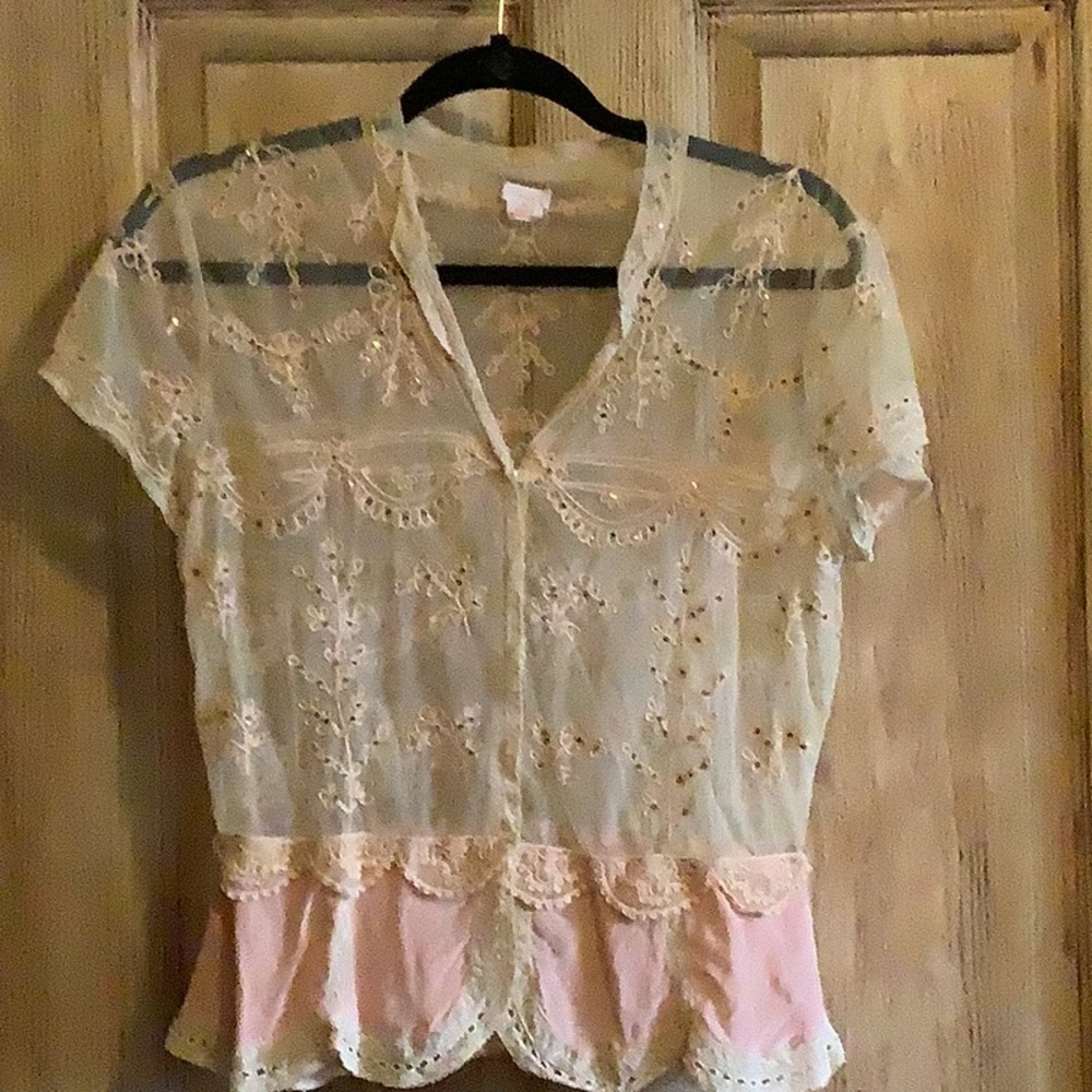 Snak Embroidered top.